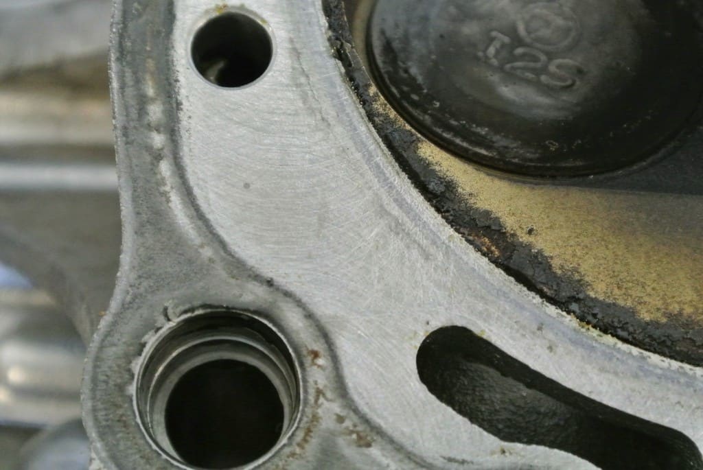 Heavy scratches in the Surface of a Subaru Cylinder Head